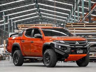 BULLBAR TRITON 2019 ON BLACK & ORANGE